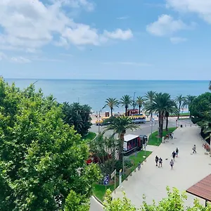 https://apartamento-vela-cambrils-playa.catalonia-hotels.com